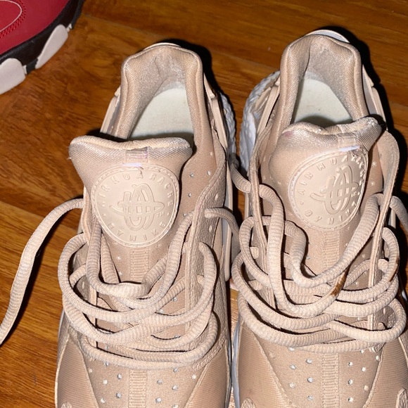 Nike - Picture 7 of 7